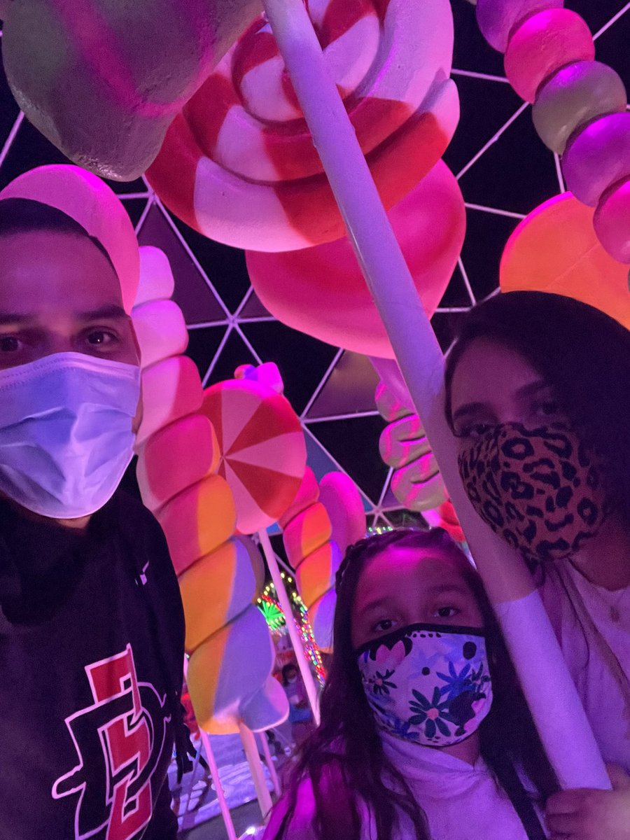 MilioooSkum53's tweet photo. A full day of family fun ❤️ God is Good 💯🙌🏽 #TheRiveras #Blessed https://t.co/6RHK4A3y25