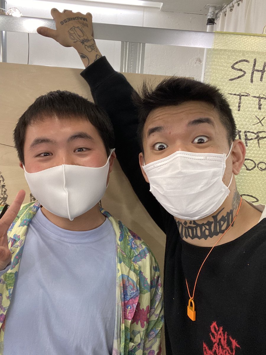 __ma_na's tweet photo. ジンくんに会う前に毎回お腹が痛くなるのと、話してるとき緊張しすぎてはぁんっていう謎のため息ついちゃうのはずっと変わらないマサヒロも高校生になりました！６年の付き合い🤝🤝🤝 https://t.co/0uVRG6rBSJ