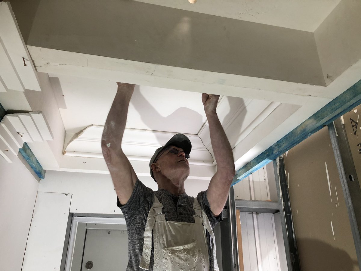 cornicedesign's tweet image. Our new showroom opens this spring