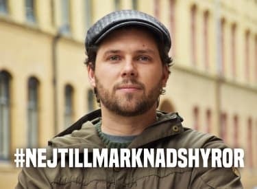 kommunistiska's tweet photo. Idag protesterar människor på över 150 platser i fler än 30 svenska städer mot planerna på att införa marknadshyra.
Befria bostaden från marknaden - slut upp i protesterna här: https://t.co/YJcU8YM517
#18april #bopol #nejtillmarknadshyra https://t.co/YeEqypx4uD