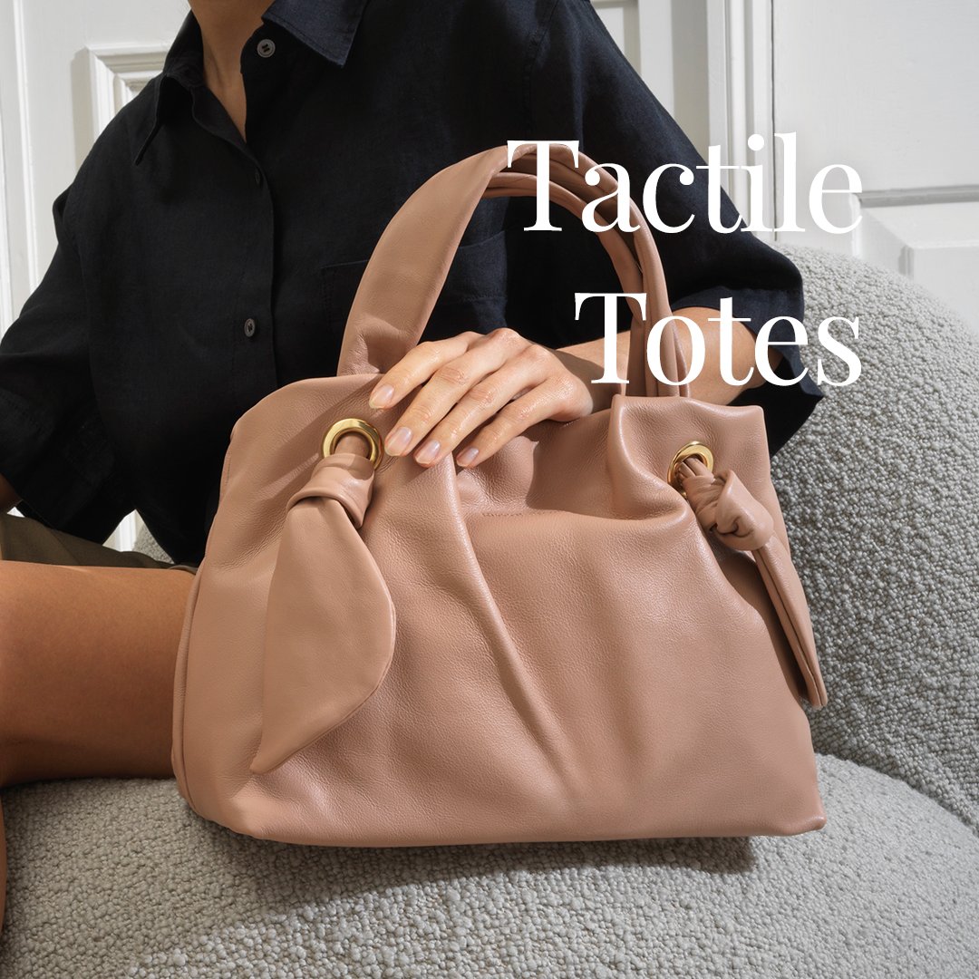 randbofficial's tweet photo. Dashes of cream and blushes of pink update our loveable handbags in comforting soft hues.
#russellandbromley #RBSpring #RBHandbag
https://t.co/ec7UCqBf8j https://t.co/SphoRhhta9