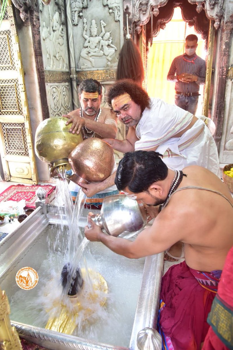 hara hara mahadeva shambho. kashi vishwanath gange hara hara mahadeva shambho. kashi vishwanath gange