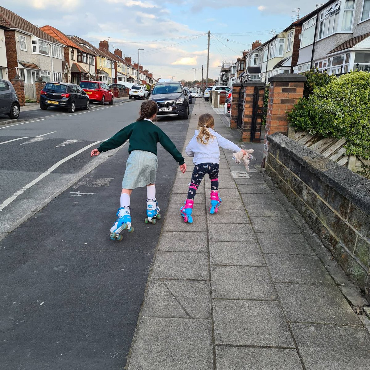 Kayleig12944344's tweet photo. Erin has always taught Caitlin everything she knows and now she finally gets to show her the ropes at @malvernprimary I am so nervous but excited for my baby to start school #BestFriends https://t.co/0VDLm7PC2A