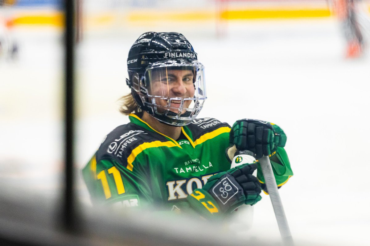 ilveshockey's tweet photo. Playoffs-kevät – kiekkoilijan parasta aikaa 😁

#Ilves #Liiga 📷 @AarnoVuorinen https://t.co/wZgn4LkZow