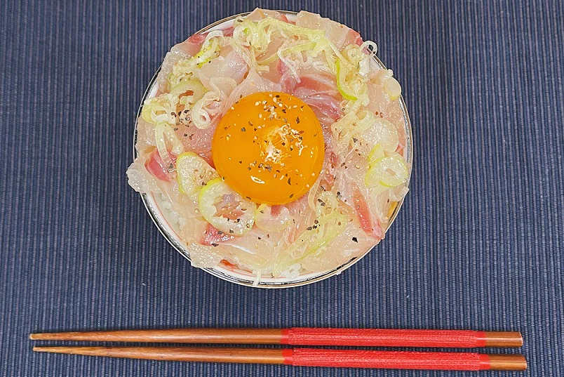 お刺身が好きな人は是非！鯛のお刺身を使った、ネギ塩漬け丼の作り方！