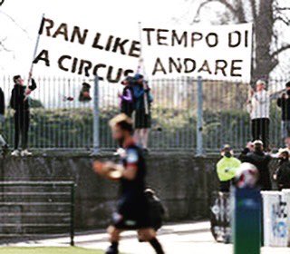 IrishUltraScene's tweet photo. Dundalk against st pats #loi #leagueofireland https://t.co/F3g35YJbZ6