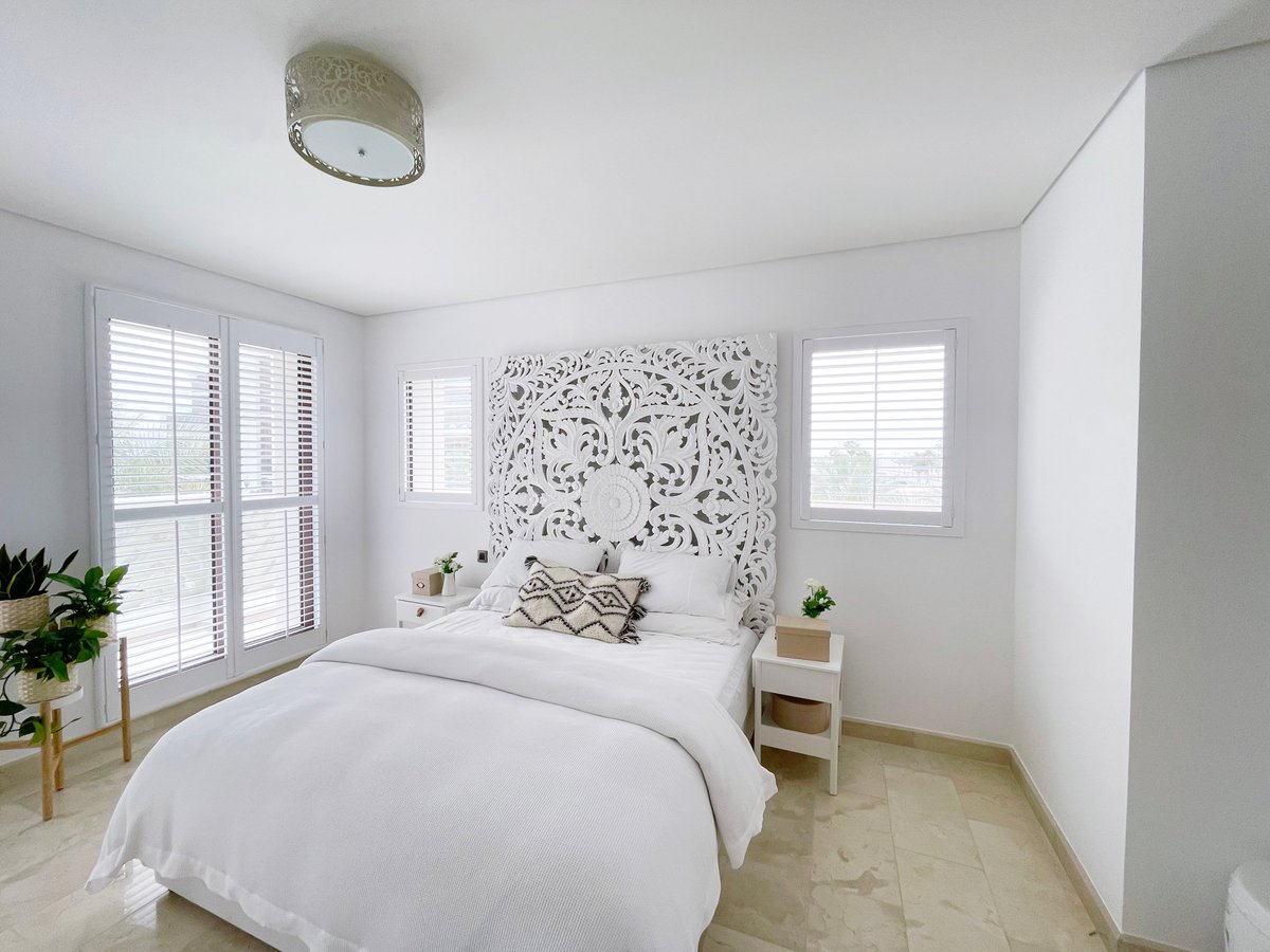 EmiratesShutter's tweet photo. Wake up in style. White shutters are a stylish addition to any bedroom as well as controlling light and privacy.
.
𝐁𝐨𝐨𝐤 𝐚 𝐅𝐑𝐄𝐄 𝐀𝐩𝐩𝐨𝐢𝐧𝐭𝐦𝐞𝐧𝐭 𝐟𝐨𝐫 𝐚 𝐬𝐢𝐦𝐢𝐥𝐚𝐫 𝐥𝐨𝐨𝐤: https://t.co/4qUT7S4UjB
.
.
𝐎𝐑 𝐂𝐚𝐥𝐥 𝐅𝐑𝐄𝐄 8005770610
. https://t.co/MZ4vzEmFGZ