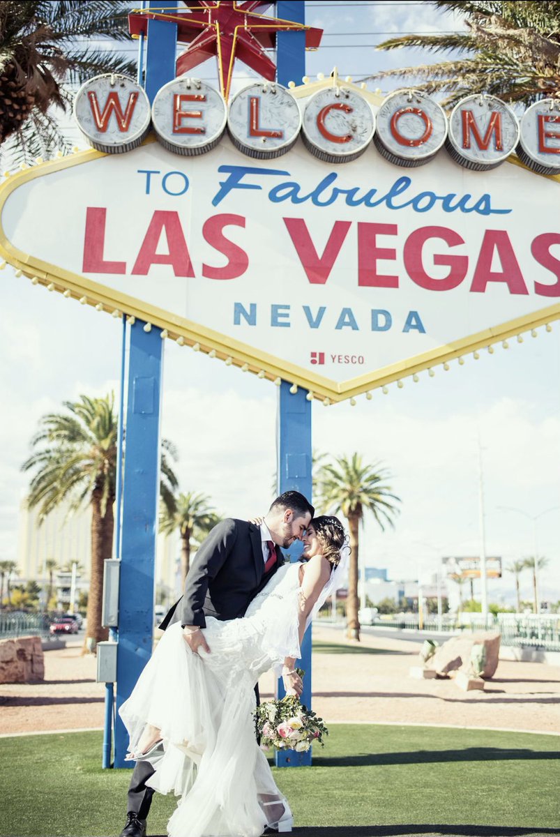 EmiilyLG's tweet photo. Lo que pasa en Las Vegas no siempre se queda en Las Vegas 🤩🙈❤️ https://t.co/cQ4gqg4f4J