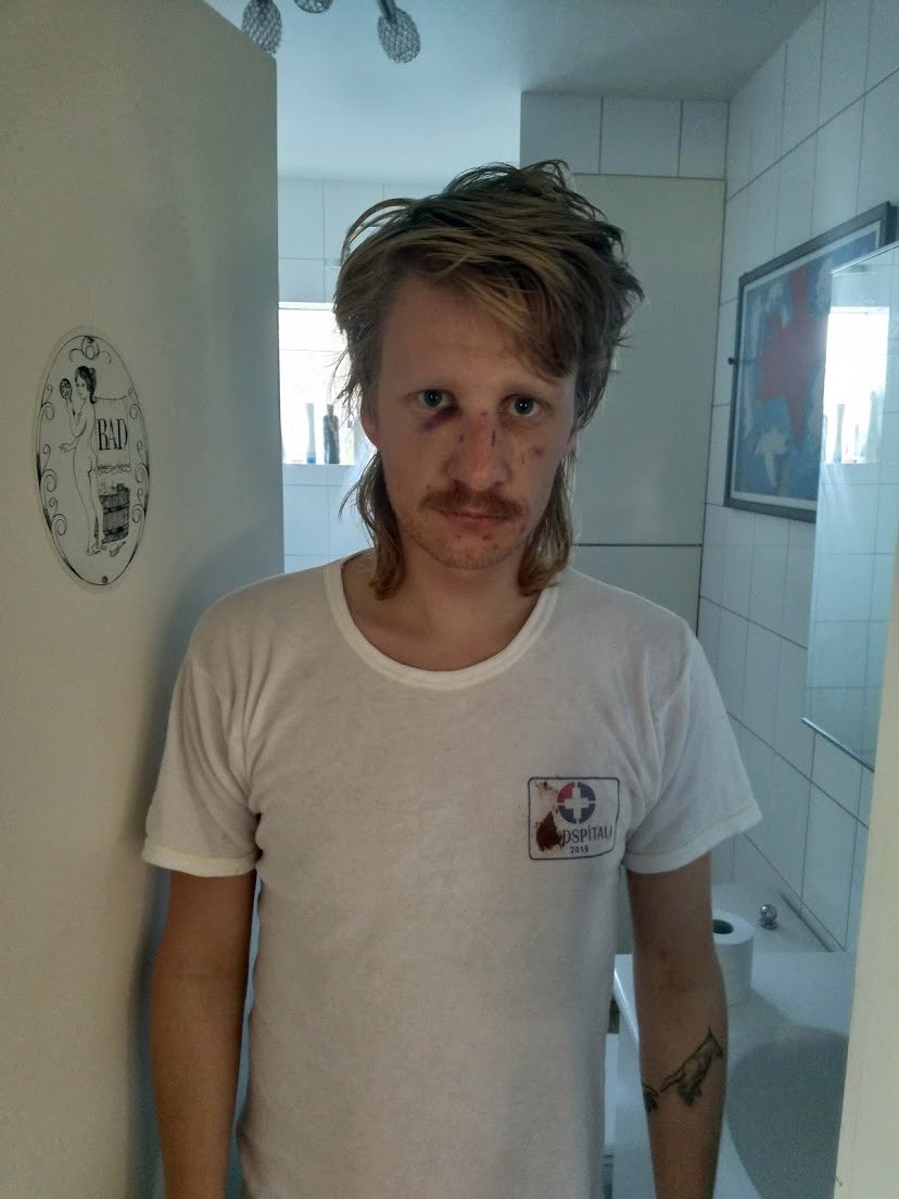 kubeinid's tweet photo. Augnablikið sem ég áttaði mig á að ég þyrfti meðferð vs 18 mánuðir edrú https://t.co/krRcZq51j2