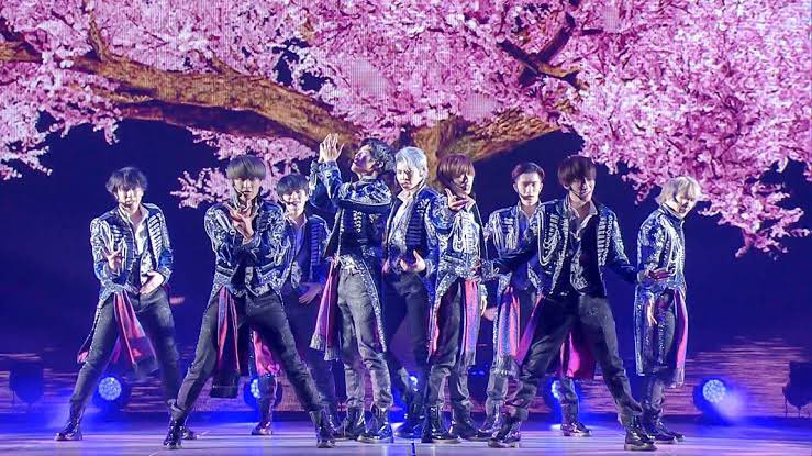 Akoko Impactorsの新衣装 Snowmanの全員お揃いの青衣装に似てるよね エモい これでひーくん振り付けの新曲とか Snowman Impactors T Co 9abger2lbx Twitter