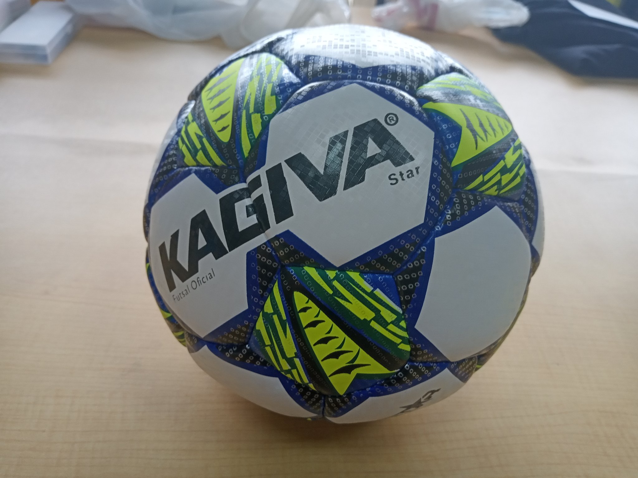 Alegria アレグリア 公式 Pa Twitter ブラジルフットサルリーグ公式球 Kagiva Star カギバ スター T Co Pai03xdop0 詳細はブログからチェックを 店頭限定販売となります フットサル ブラジルフットサルリーグ公式球 Kagiva カギバ T Co