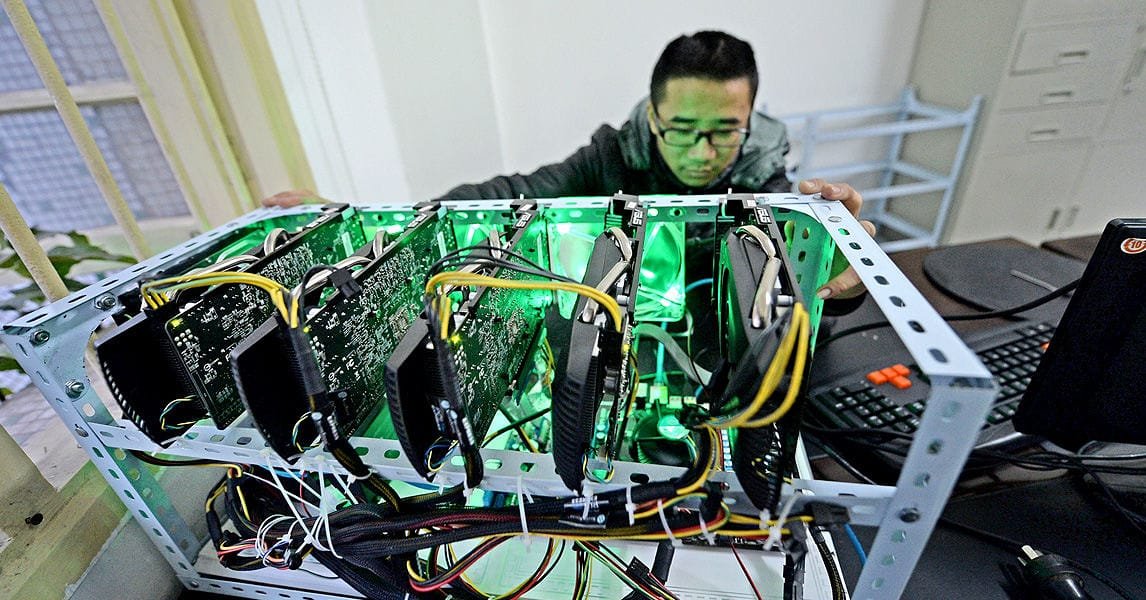 Miningbits1's tweet image. You can mine any cryptocurrency available in our catalogue! Switch your mining power on the fly for all the coins using our application. #gpumining #miningrigs