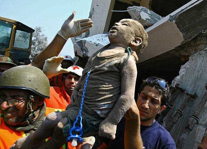 أعيدوا إلى الأذهان صور الأطفال المذبوحين في #قانا، وارموها في وجه كل من يدعو إلى الحياد أو التطبيع أو السلام.
 أخبروا أطفالكم أن "الجيش" الأكثر إجراماً في هذا القرن، لم يعاقبه المجتمع الدولي ولم يحاسبه، وما زال يكرر جرائمه في غزة بصورة يومية.
#مجزرة_قانا #لن_ننسى #قانا_جرح_الوطن