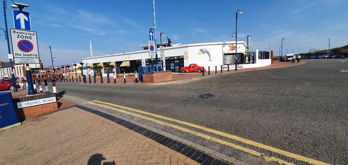 _BARRYISLAND_'s tweet photo. Barry Island this morning 🌄👌🌞🌞🌞🌊🌊🌊 #BarryIsland https://t.co/Pfe0cwRDBX