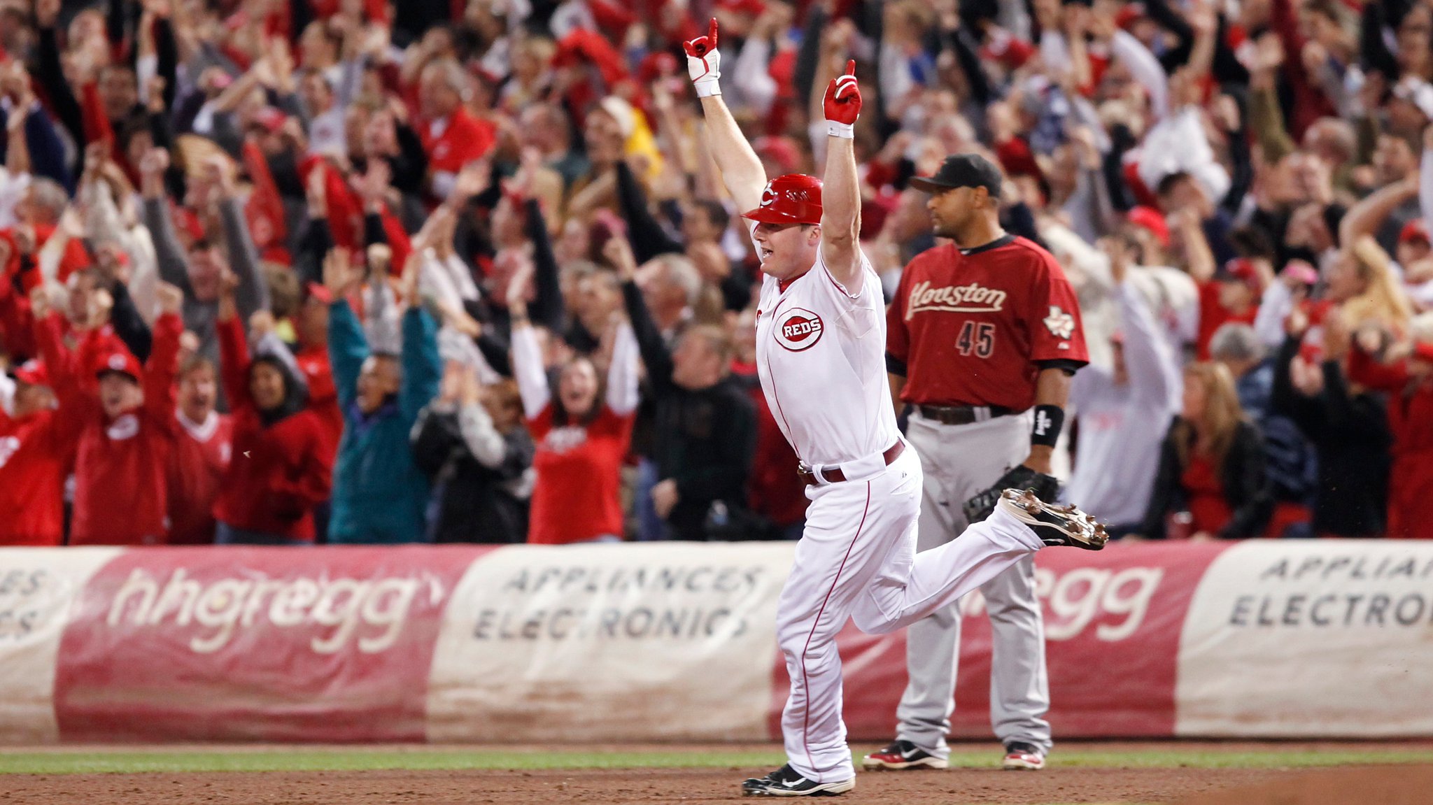 Happy Birthday to Jay Bruce. 