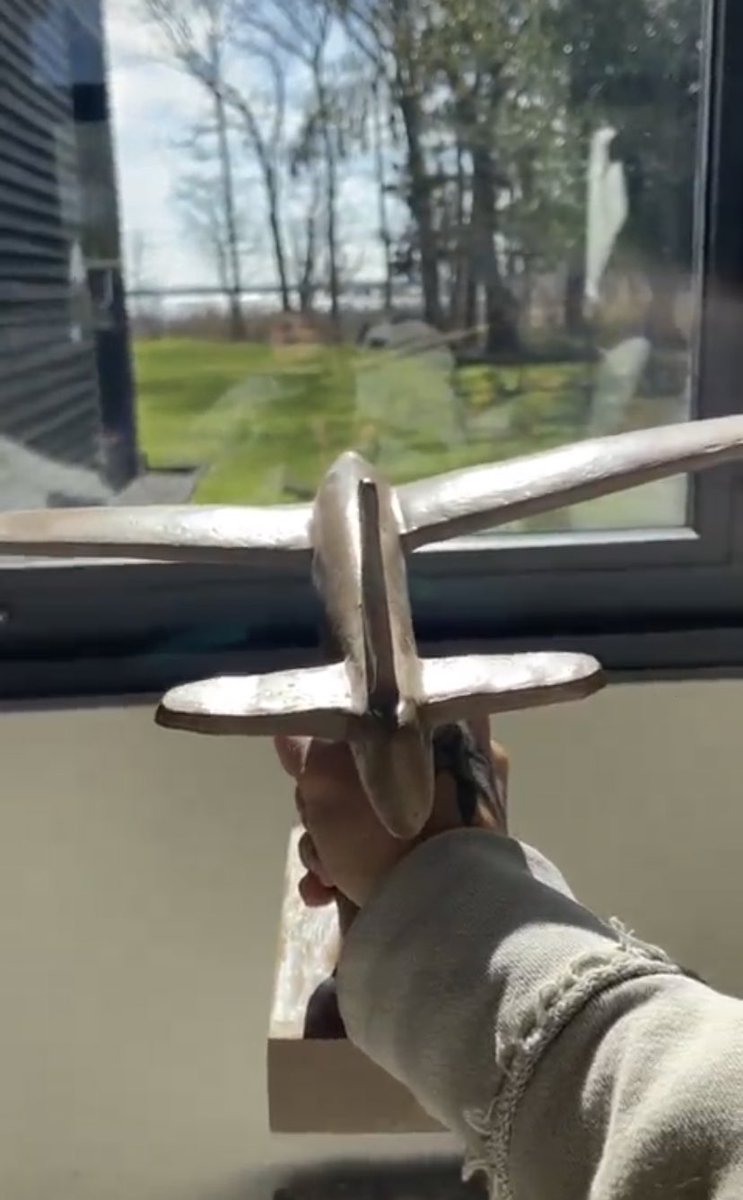 firstshxwn's tweet image. GENTE O SHAWN KKKKKKKKKK???