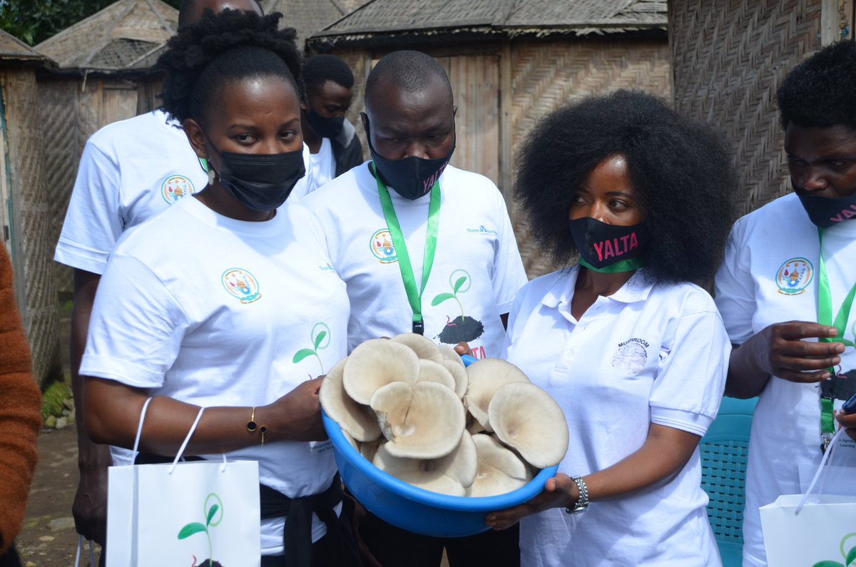 JMukundente's tweet image. The future of Africa’s youth doesn&apos;t lie in migration to Eur,but in a prosperous Africa“We must turn rural areas from zones of economic misery to zones of economic prosperity.this requires new agri  innovations &amp;amp; transforming agri into a sector for creating wealth
@akin_adesina