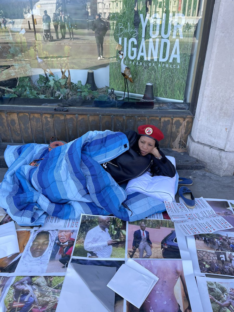 ssewungu's tweet photo. On our second day of a peaceful demonstration to remove the dictator Museveni at the Embassy we call upon peace loving Ugandans to join us, we are removing the dictator,Uganda is bleeding 🩸 
Poison at the Uganda High commissioner and Museveni must go now. https://t.co/UozRtvyz1K