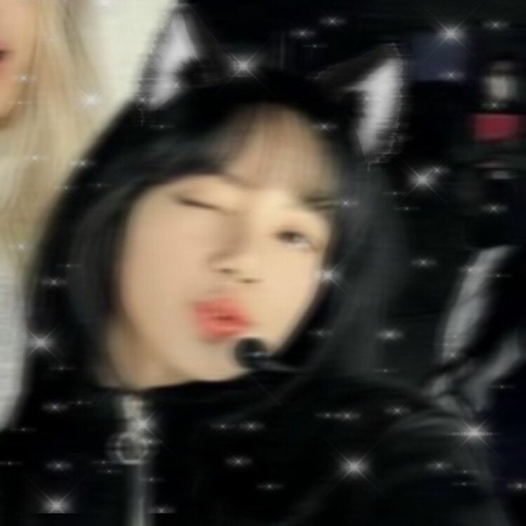 ellena queency ambrllina tweet media