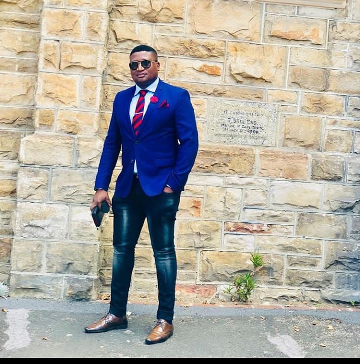Bra_bandile's tweet photo. Bitcoin Binary Investment Platform
Happy Sunday
Their is something coming BIG in the investment market
BITCOIN BILLIONAIRES shareholders are giving out 100,000 
Investors a ticket to Washington DC for Programs
Inbox to get full details
#thinkbitcoin 
#lunowallet 
#bitcoinwallet https://t.co/6MZbI48otJ