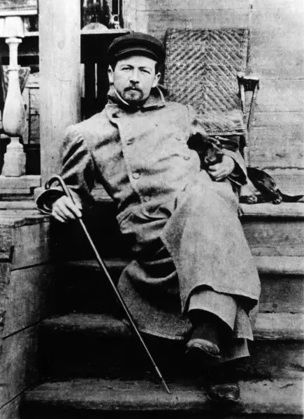 #NationalPetMonth continues! 19th c. Russian playright Anton Chekhov on his beloved dachshunds Bromide & Quinine: “The former is dexterous and lithe, polite and sensitive. The latter is clumsy, fat, lazy and sly…They both love to weep from an excess of feelings.”