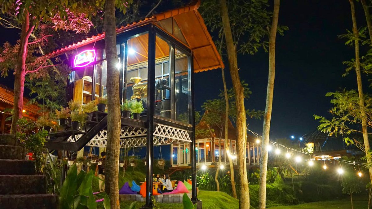 Yuk ngopi yuk.. Setelah berbuka puasa paling enak ya ngopi santai di <a href="/nkcafemalang/">nkcafemalang</a>.
.
Kopi kami dijamin selalu baru diroasting, karena kita punya mesin roasting sendiri lho dulur2.. Monggo katuran pinarak..