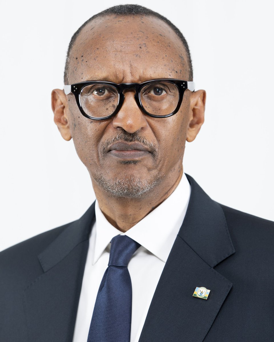 The new official portrait of President #Kagame.