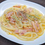 電子レンジで作れるからお手軽!カルボナーラ風うどんレシピ!