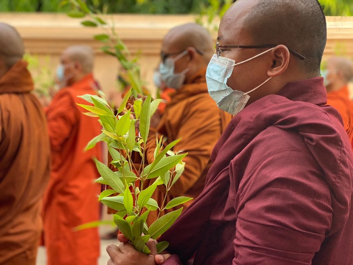 Myanmar_Now_Eng's tweet photo. Monks from the Mandalay Sangha Union recited prayers to spread loving kindness and in support of the National Unity Government (NUG) today (Apr 18). #WhatsHappeningInMyanmar https://t.co/n4rJ6edz4u