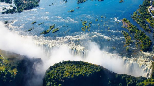 (At least) 41 years today that this should only be called Mosi-oa-tunya (Mosi watunya)
#Zimbabwe #Bantu