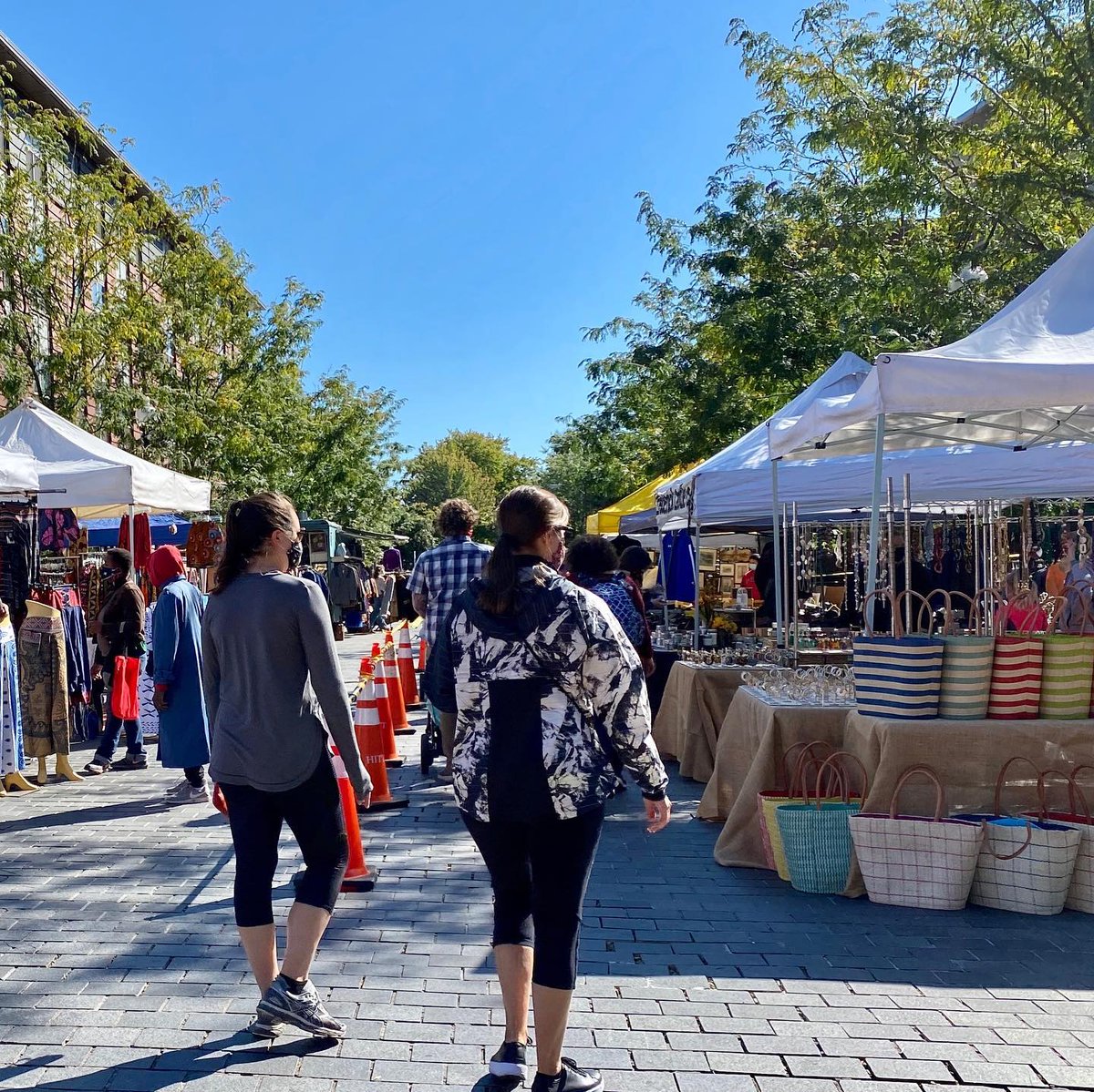 It's going to be another gorgeous Sunday along <a href="/EasternMarketMS/">Eastern Market Main Street</a> The <a href="/FleaMarketatEMk/">FleaMarket</a> &amp; <a href="/EasternMarketDC/">Eastern Market DC</a> #farmers #vendors &amp; #exhibitors will be out on 7th St SE and C St Plaza 9AM-4PM. Indoor #merchants open 9AM-5PM (Closed Mondays). #ShopSmall #ShopLocal <a href="/SmallBizDC/">DSLBD</a>
