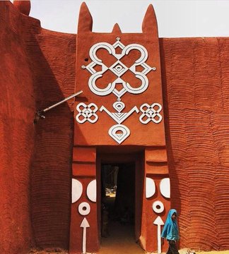 AfricaFactsZone's tweet photo. The unique architecture of Damagaram, Niger Republic. https://t.co/gOIRc432Hg