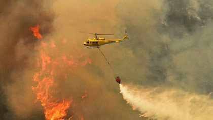 PriinceySA's tweet photo. I see stupid tweets making the rounds seemingly praying for only black people around Table Mountain to be safe. Have we lost our humanity? Every life counts. This is not the time for racist rhetorics. Let's pray for #CapeTown and those affected by the inferno. #capetownfire https://t.co/1jalhi9JuB