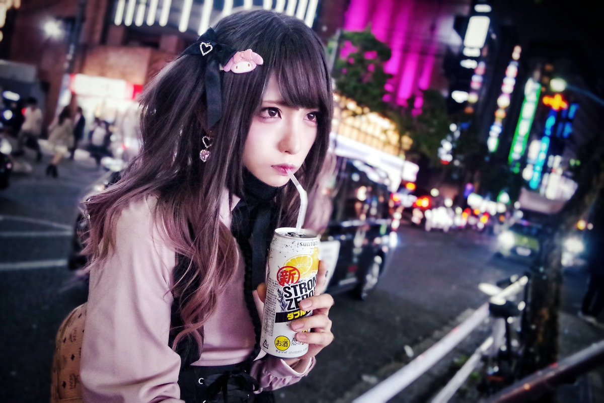 dennou_naochi's tweet photo. 先日撮影してもらったオカマ写真が上がってきたので載せます
男に見えないならRTかハートください❤ https://t.co/lROijEtJOJ