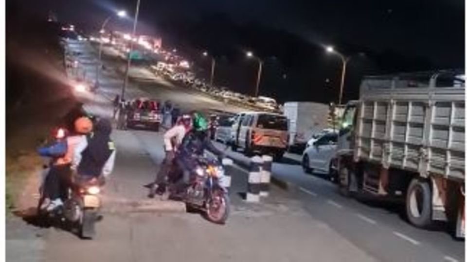 HUGE TRAFFIC in Nairobi caused by need to strictly enforce curfew rules, review to follow to prevent inconveniences, says Interior ministry.