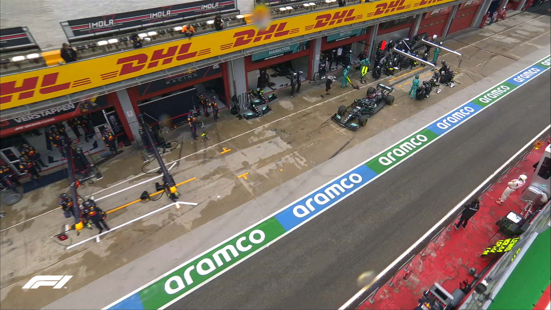 Formula 1 Lap 29 63 Hamilton Pits But It S A Slower Stop And Verstappen Continues In The Lead Imolagp F1 T Co Sbcjevbprz Twitter