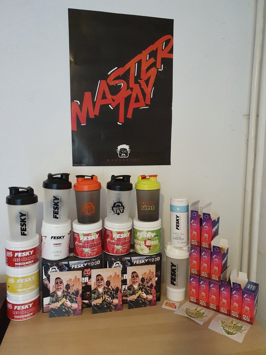 _KurodaTaiki_'s tweet photo. @feskyenergy @Tayronlivereal Meine kleine bescheidene Sammlung + Relikte alter Zeiten #TayNation #Fesky https://t.co/43aRxgSYFh