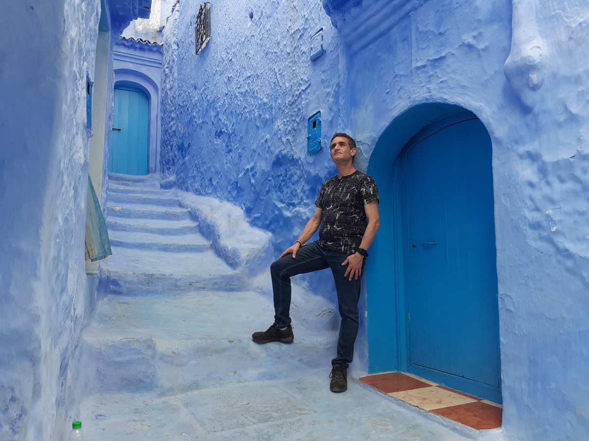 Good afternoon from Morocco's Blue City! Read all about it on my travel blog travellingismypassion.com
.
#moroccovacations #morocco #moroccotravel #moroccanstyle #travels #moroccotrip #moroccan #maroc #travel #chefchaouen #chaouen #bluecity #blue #city #doorphotography #doorlovers