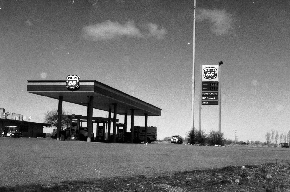 filmhink's tweet photo. Boise road trip part 1.
#kentmerefilm #filmisalive #kentmere400 #beliveinfilm #filmisnotdead #ishootfilm #analogmagazine #tijuanaphotographer #oceansidephotographer #mexicanphotographer #contaxcamera #contax #roadtrip #idaho #contaxg1 #datapop #dead #35mm #carlzeiss45mmf2 https://t.co/OrQN0F7p7B