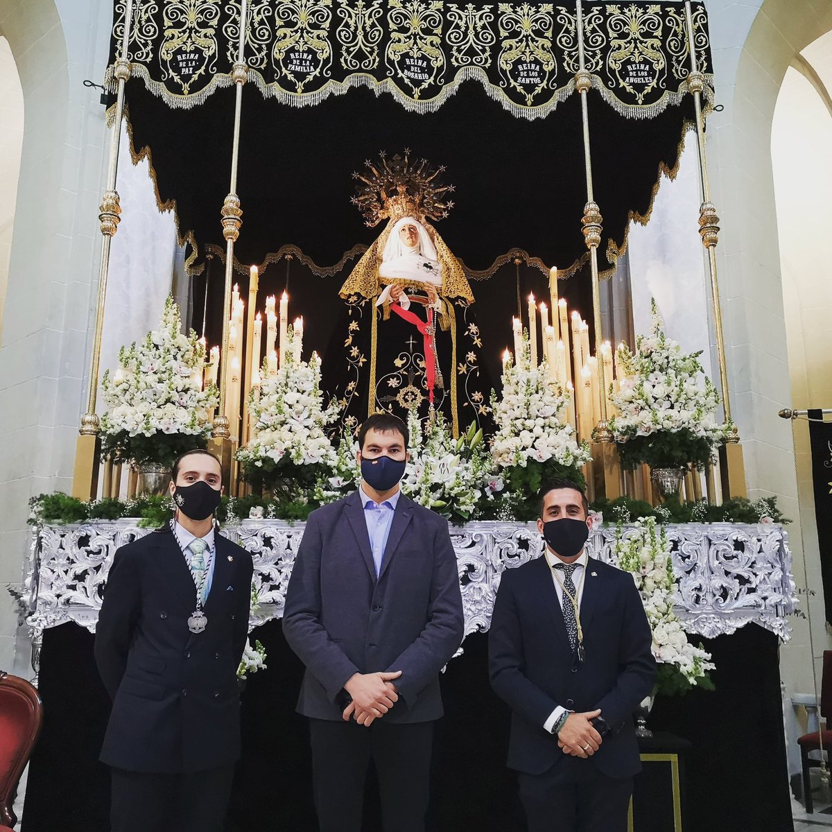 Con la celebración de la Misa Pontifical a cargo del obispo emérito D. Francisco Cases, ha concluido el Triduo organizado por la Hermandad <a href="/SoledadElda/">Hdad. de la Soledad</a> con motivo del 75 aniversario de la llegada de su imagen titular a Elda. #SemanaSantaEldense #SumandoPorElda