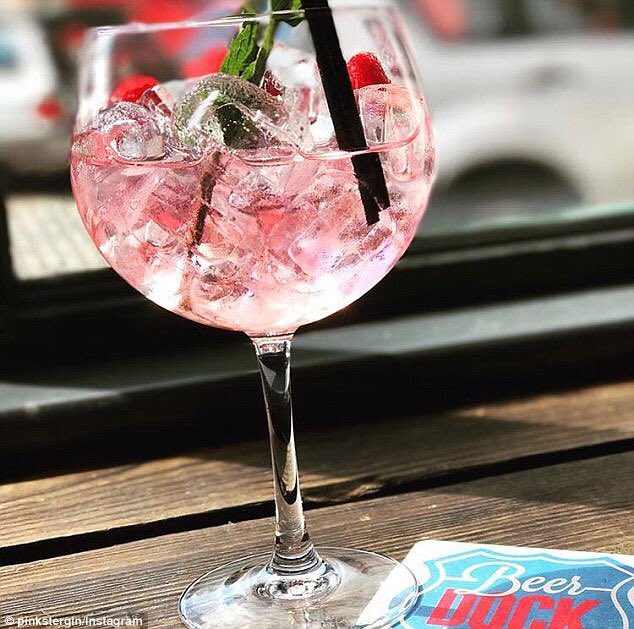 Pink orange коктейль. коктейль с розовым джином. пиво коктейль розовое. коктейли с розовым джином. коктейли с розовым джином.