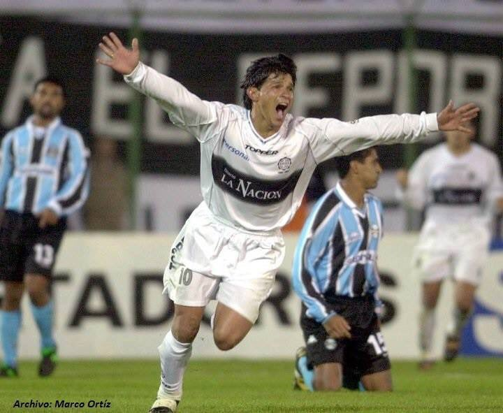 LaEterna10's tweet photo. Top 25 goles de Olimpia en la Copa Libertadores desde el año 2000.

Abrimos hilo: https://t.co/8DIuFFL2oU