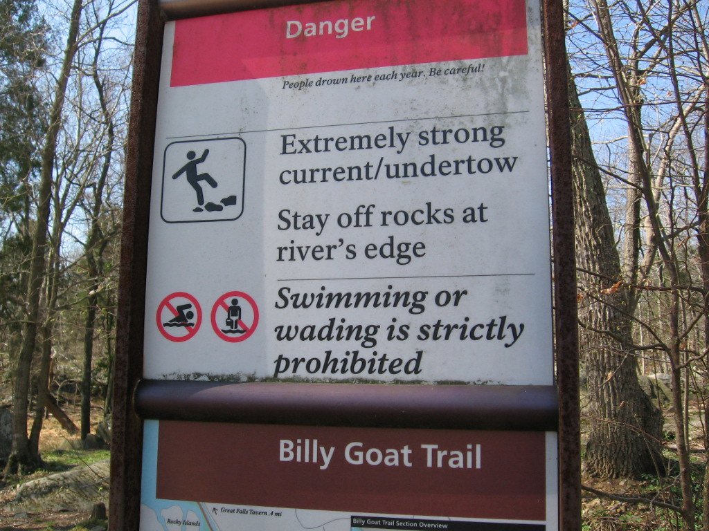 mcfrs's tweet photo. ⚠️Proceed with caution⚠️
Because this is such a popular urban escape, there seems to be an assumption that this is an easy stroll along the river bank. It is NOT. This is a rugged trail that demands respect, hiking experience, sturdy footwear & a plan. https://t.co/StvlYv9JKc https://t.co/9jBdELn9ls