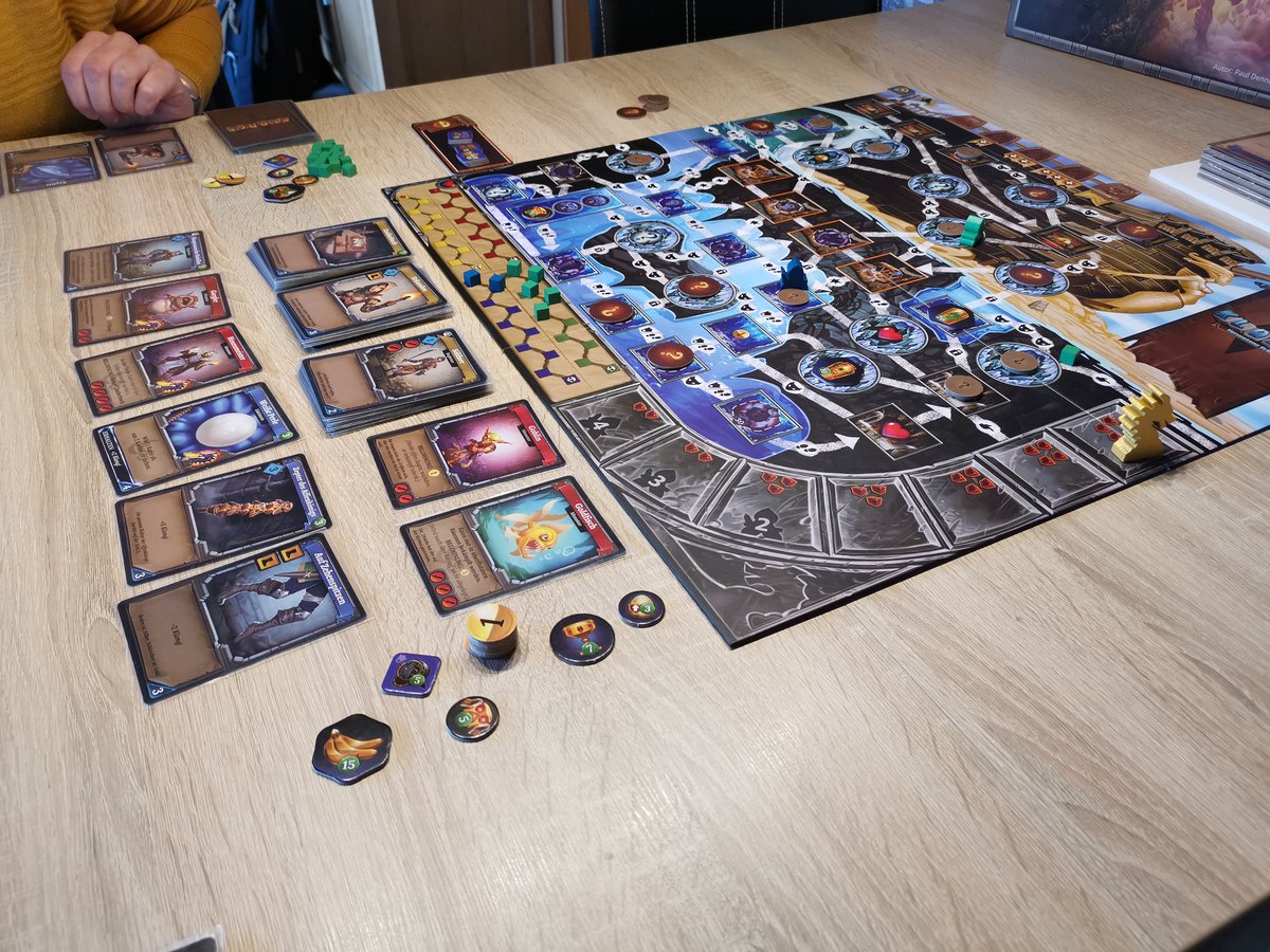 D0ELLNER's tweet image. Heute erst ein #GaiaProject abgeschlossen und anschließend abgetaucht um ein paar Verstecke zu plündern, ohne zu viel #Klong! zu machen. Beides sehr unterschiedliche, aber sehr gute Spiele 😍 @FeuerlandSpiele @KraftSpiele