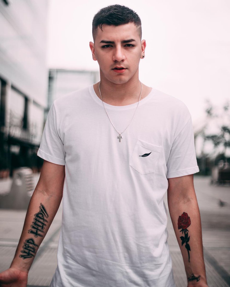 ¡UNDERDANN en Red Bull! 🐓

El MC argentino, quién volvió a la actividad en batallas, ha enviado su audición para la edición 2021.

¿Te gustaría verlo en la competencia? 👇🏻

#RedBullBatalla 🇦🇷