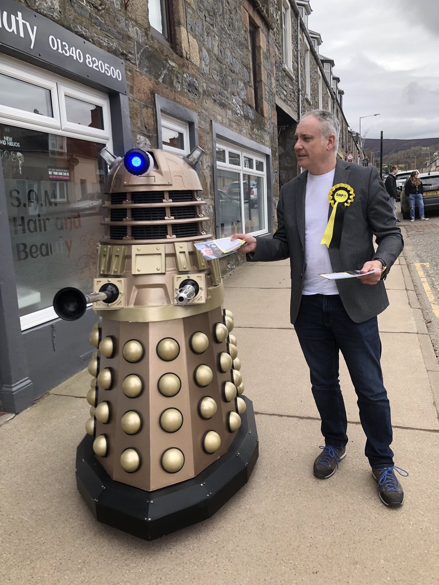 The folk you meet when you are out campaigning in #Speyside - at least Dave the Dufftown Dalek didn’t immediately exterminate my leaflet!