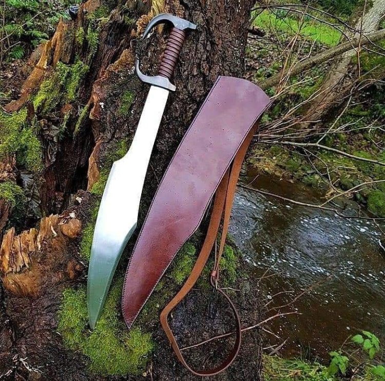 hunt_viking's tweet photo. Custom Handmade D2 steel Sparten Sword available for sale intrested people Dm me https://t.co/qTu981YxOv