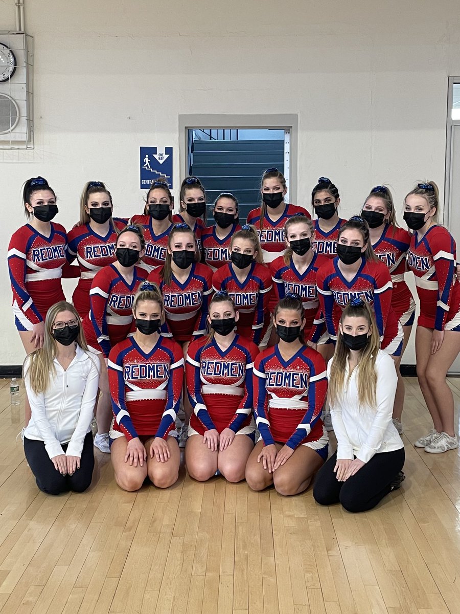 TMHS_Athletics's tweet image. Redmen Cheer ready to roll!