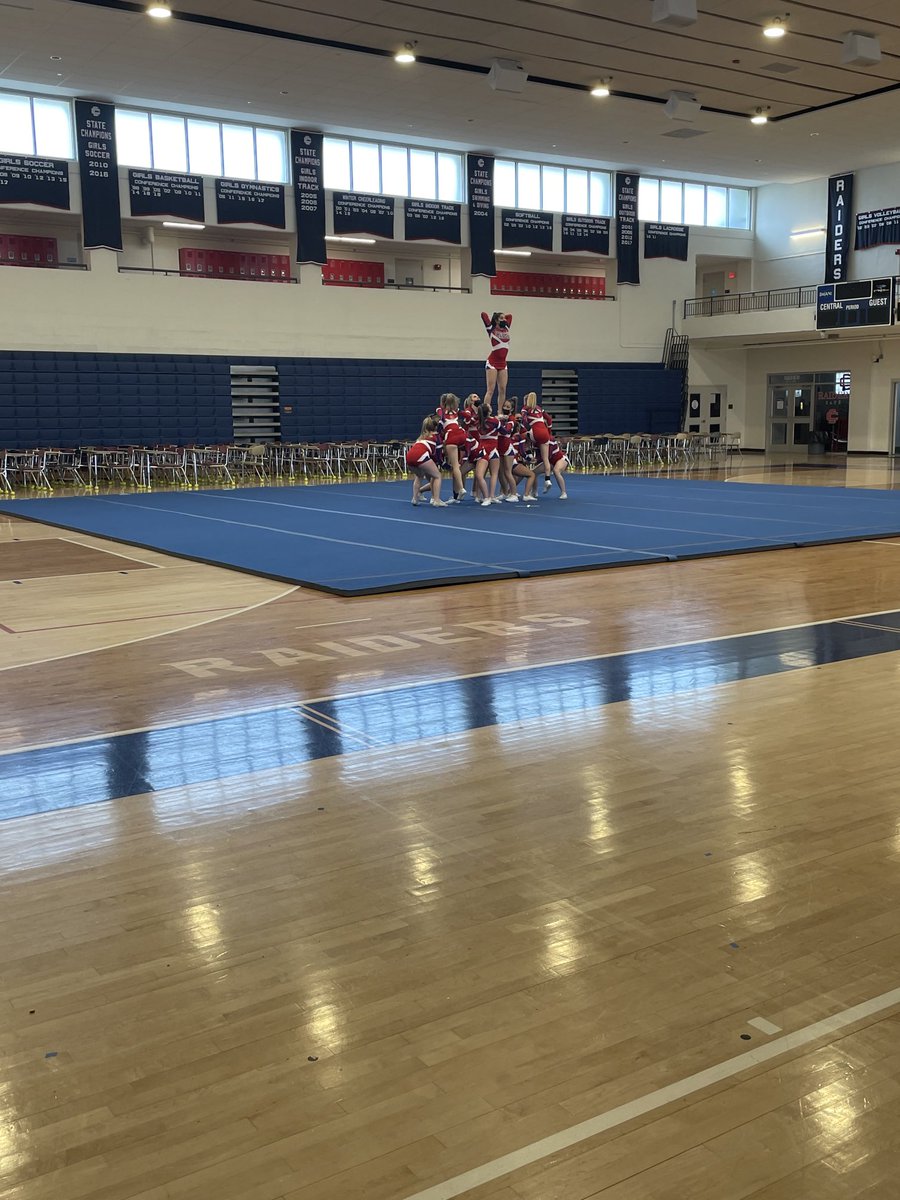 TMHS_Athletics's tweet image. MVC Cheer Championships.... Redmen Cheer put on a SHOW! 👏🏻👍🏻👊🏻
