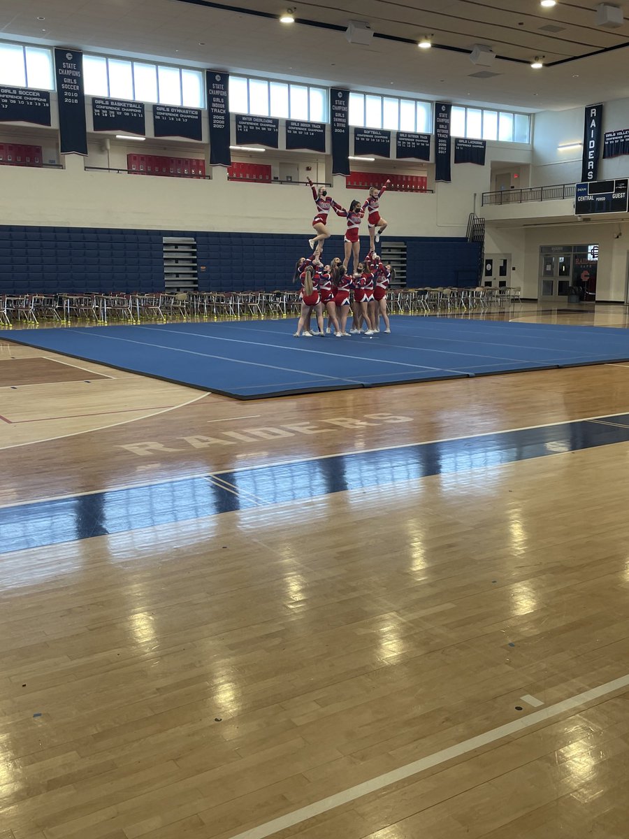 TMHS_Athletics's tweet image. MVC Cheer Championships.... Redmen Cheer put on a SHOW! 👏🏻👍🏻👊🏻